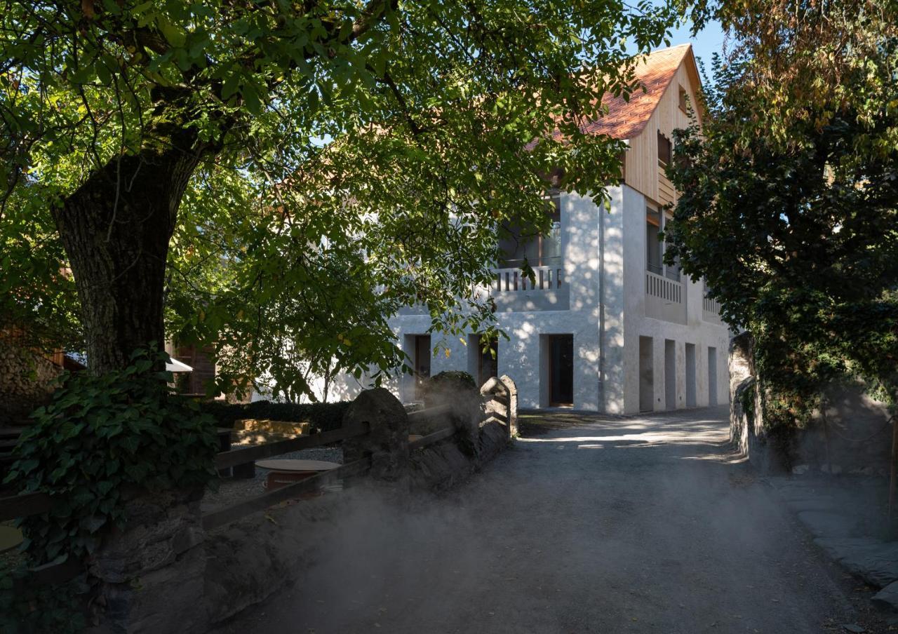 Casa Caminada Hotel Furstenaubruck Exterior photo